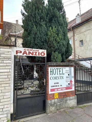 Bed and Breakfast Corvin Panzio Győr Exterior foto