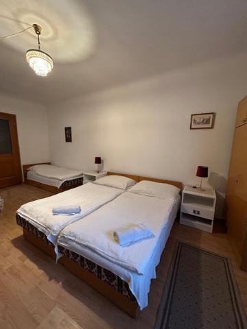 Bed and Breakfast Corvin Panzio Győr Exterior foto